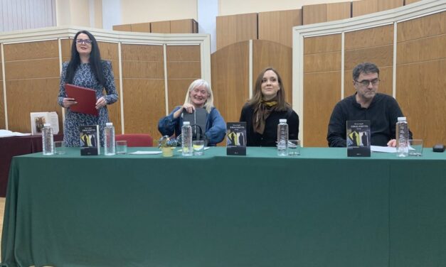 ПРЕДСТАВЉЕНА ЗБИРКА ПОЕЗИЈЕ „ИЗВАН, ИЗНУТРА“ ЖЕЉКЕ АВРИЋ