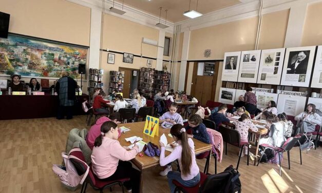 ОДРЖАНА ЛИТЕРАРНА РАДИОНИЦА У БИБЛИОТЕЦИ „ГЛИГОРИЈЕ ВОЗАРОВИЋ“