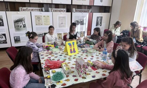 ОДРЖАН „УСКРШЊИ АТЕЉЕ“ У БИБЛИОТЕЦИ „ГЛИГОРИЈЕ ВОЗАРОВИЋ“